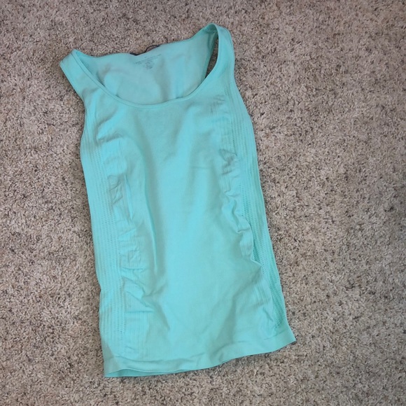 Tahari sport mint green top - Picture 2 of 3
